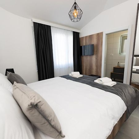 Kapov'S Rooms Kaštela 外观 照片