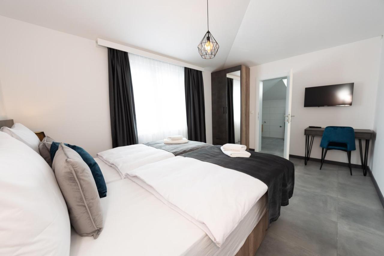 Kapov'S Rooms Kaštela 外观 照片